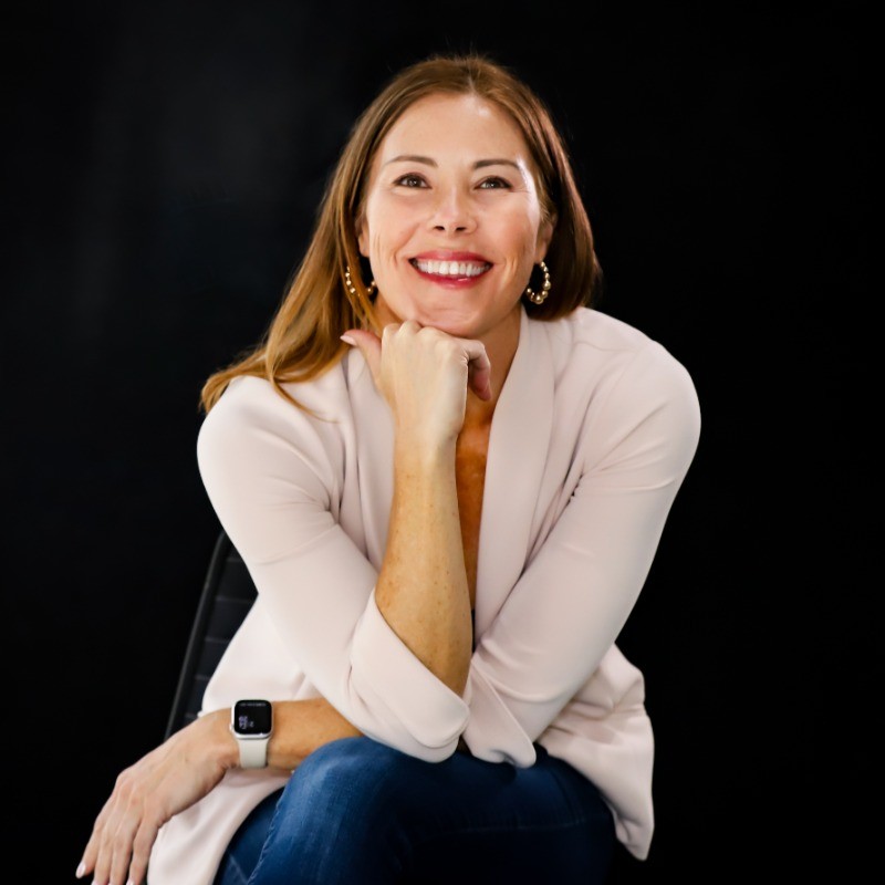 Lisa Mallean Headshot